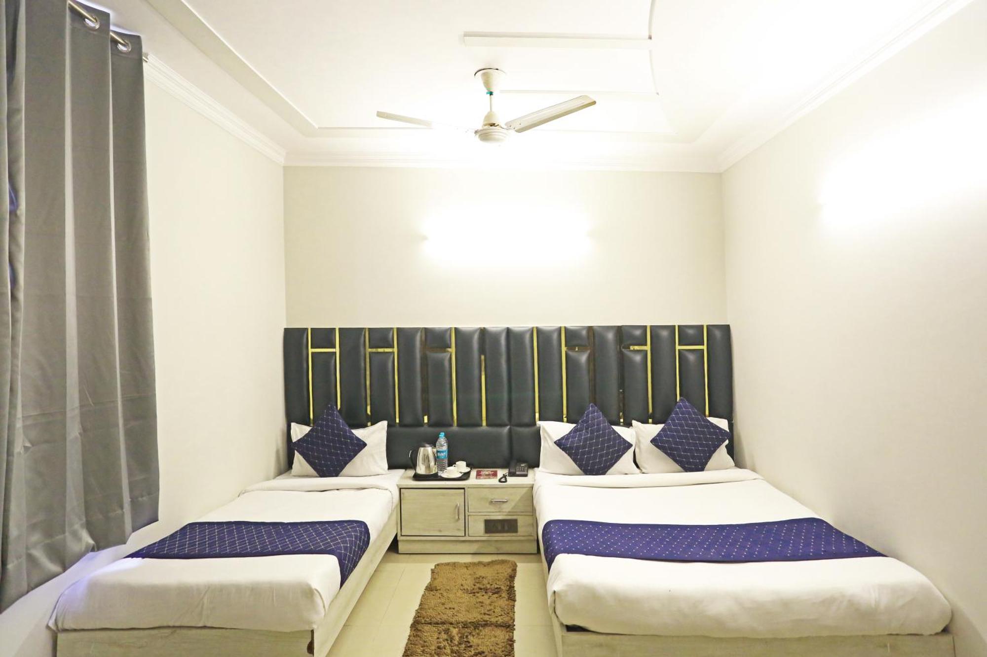 Hotel Ratandeep At Paharganj Nueva Delhi Exterior foto